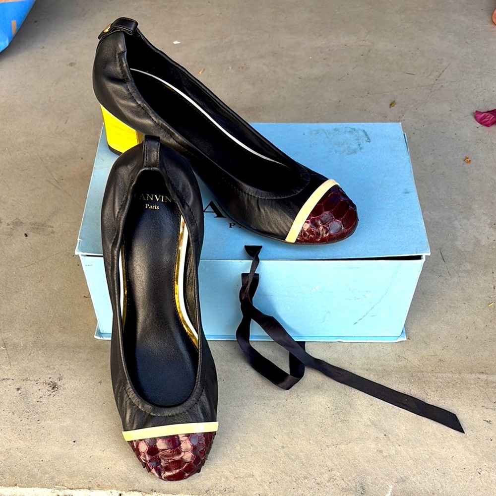 Lanvin Black, Burgundy Cap Toe Pumps Heels